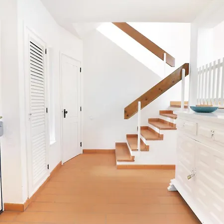 Seagull Rooftop @150 M Villa