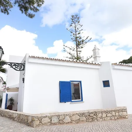 Villa Seagull Rooftop @150 M *